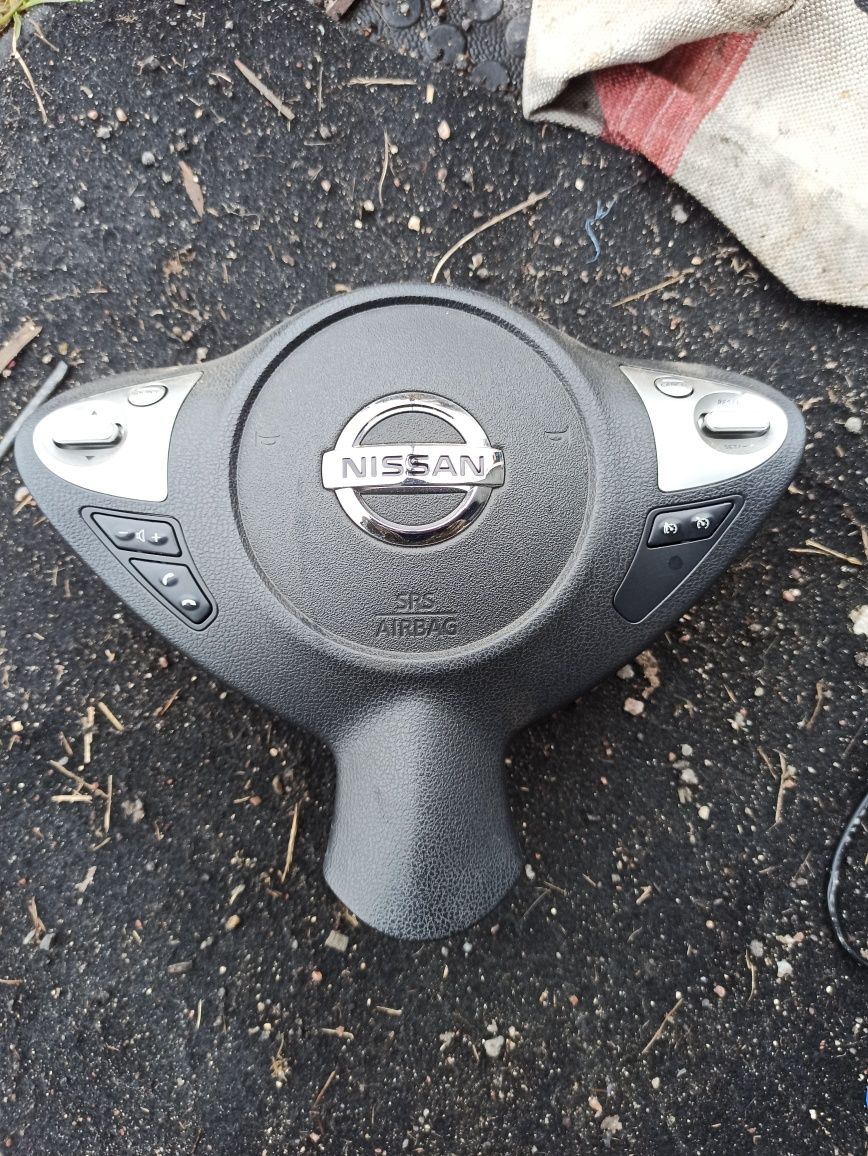 Електро підсилювач(ЄУР) , руль, airbag. Nissan juke