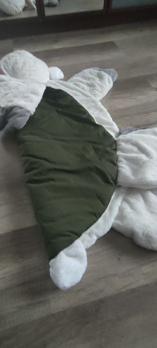 Tapete de atividades em forma de ovelha IKEA