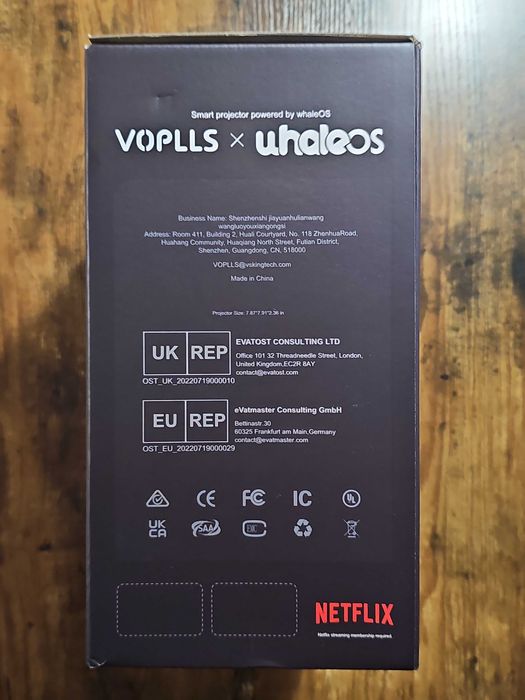 VOPLLS Projektor obracany o 360° 1080p Full HD 23000l WiFi6 70W