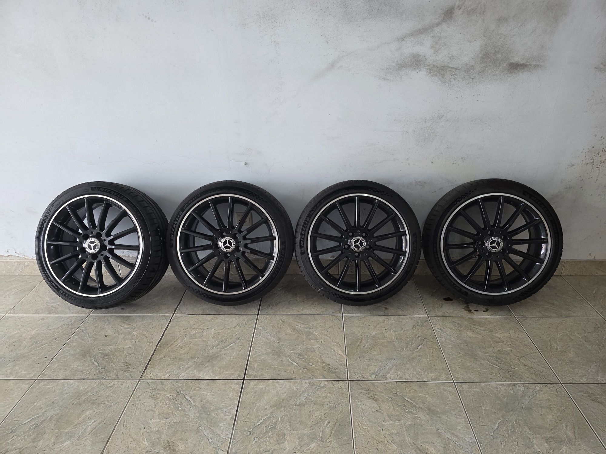 Jantes AMG 18 com pneus