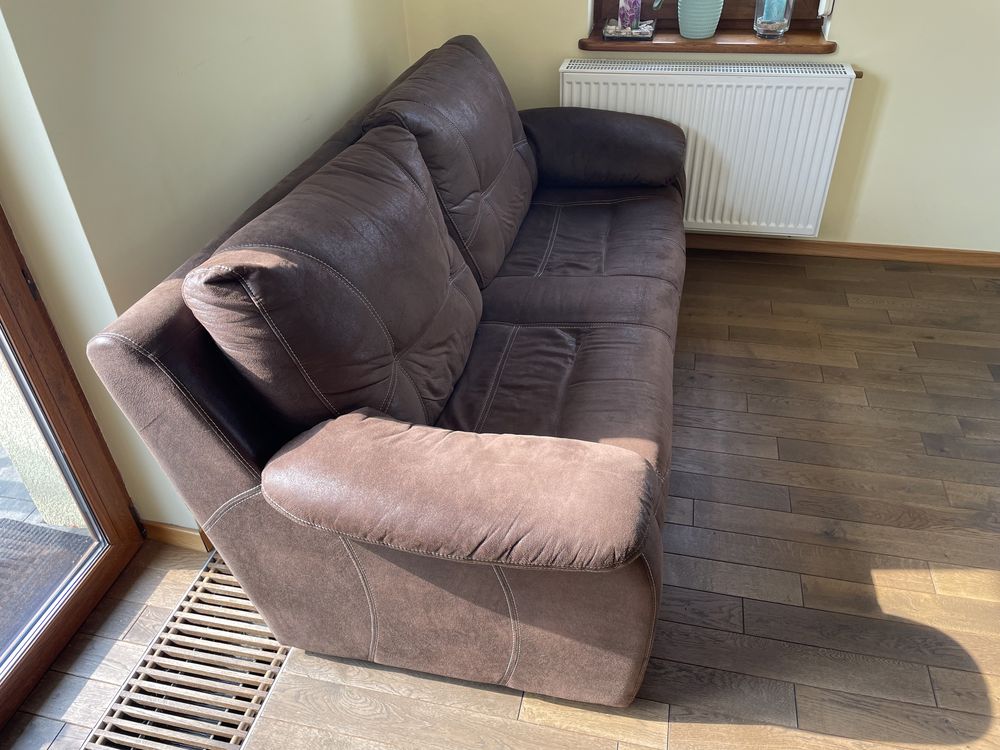 Sofa rozkładana 3 osobowa + fotel + pufa z alcantary Meble Gawin