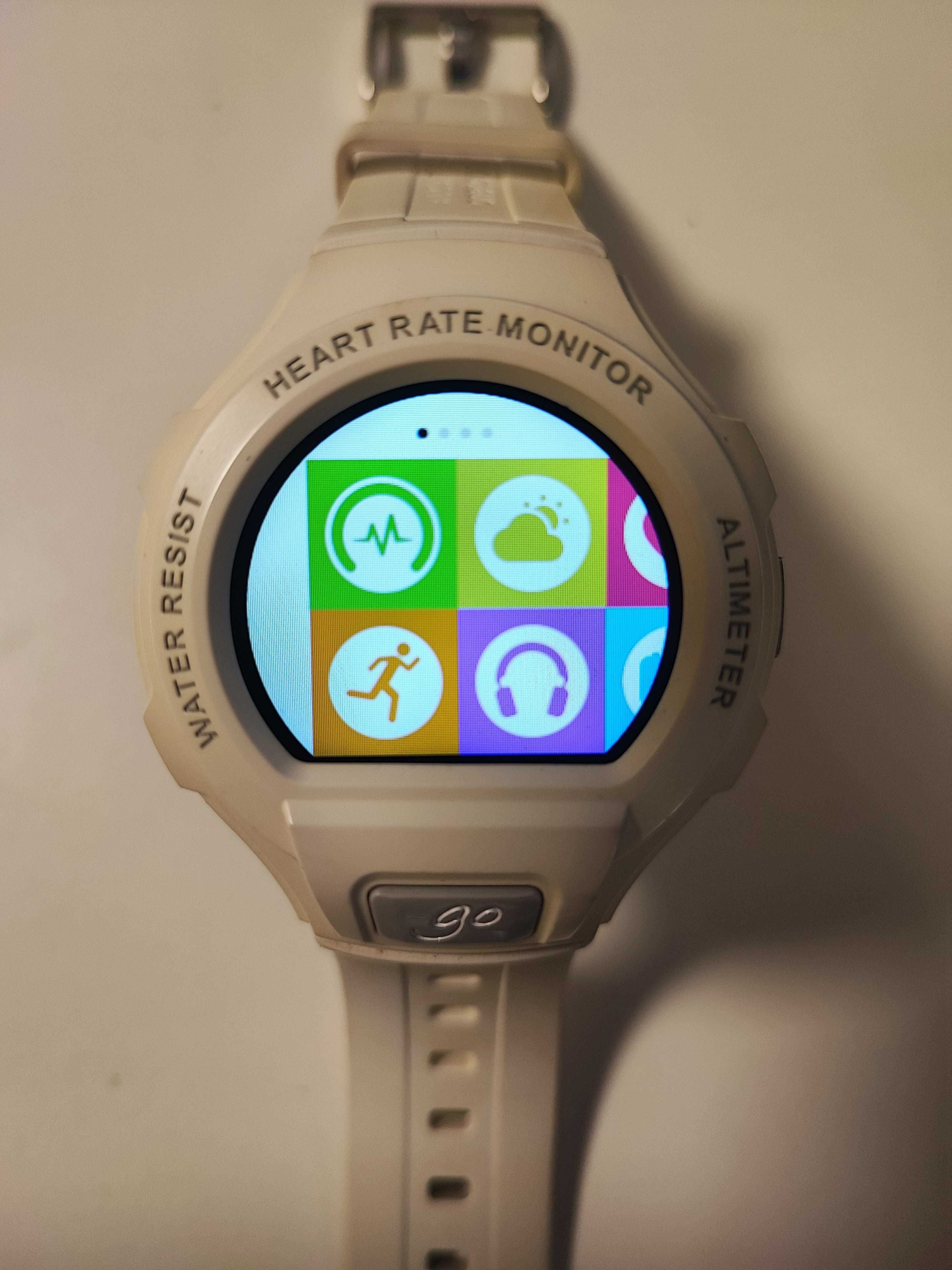 Смарт часы Alcatel OneTouch Go Watch White NFC отличное состояние