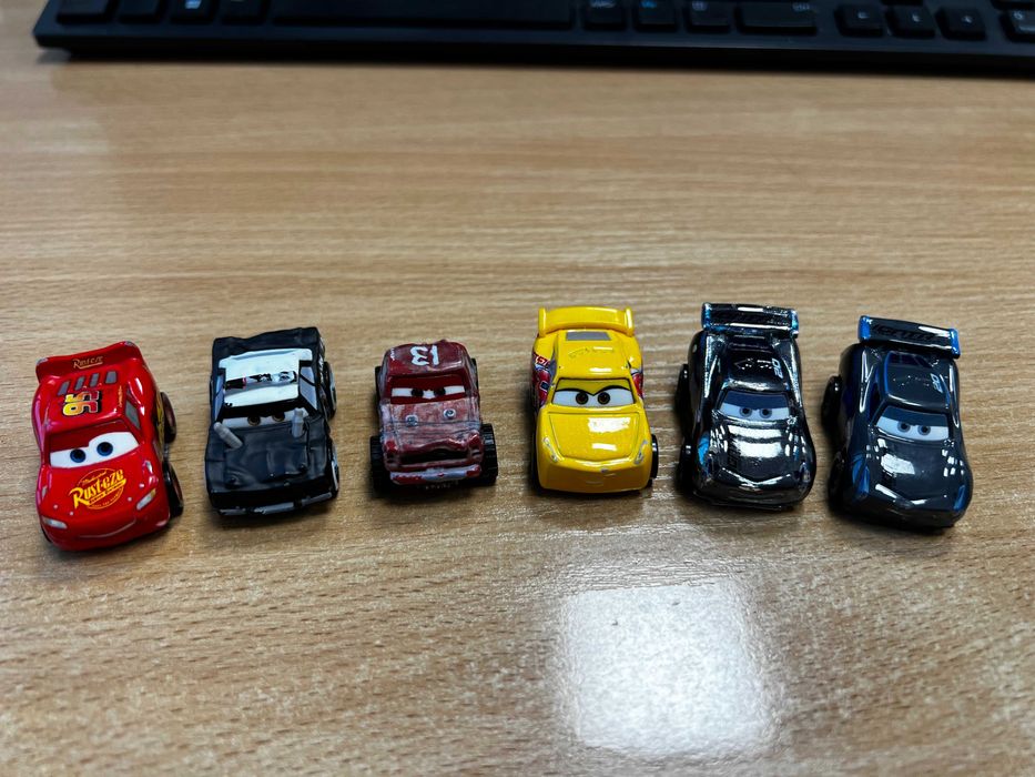 Mini resoraki z filmu Auta Cars Zygzak McQueen