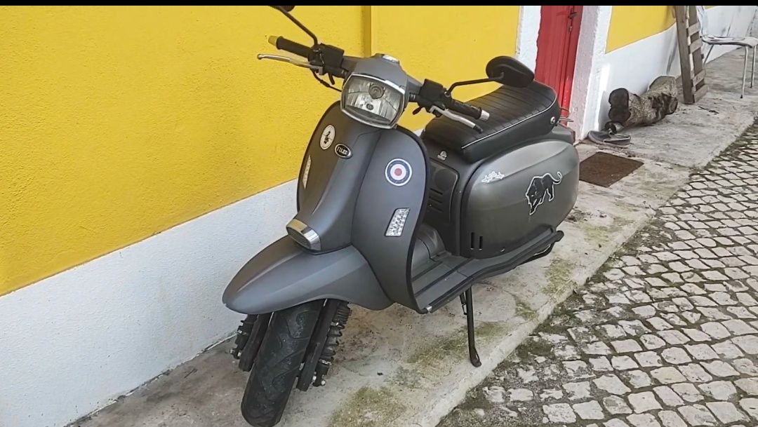 Scoote rscomadi 125