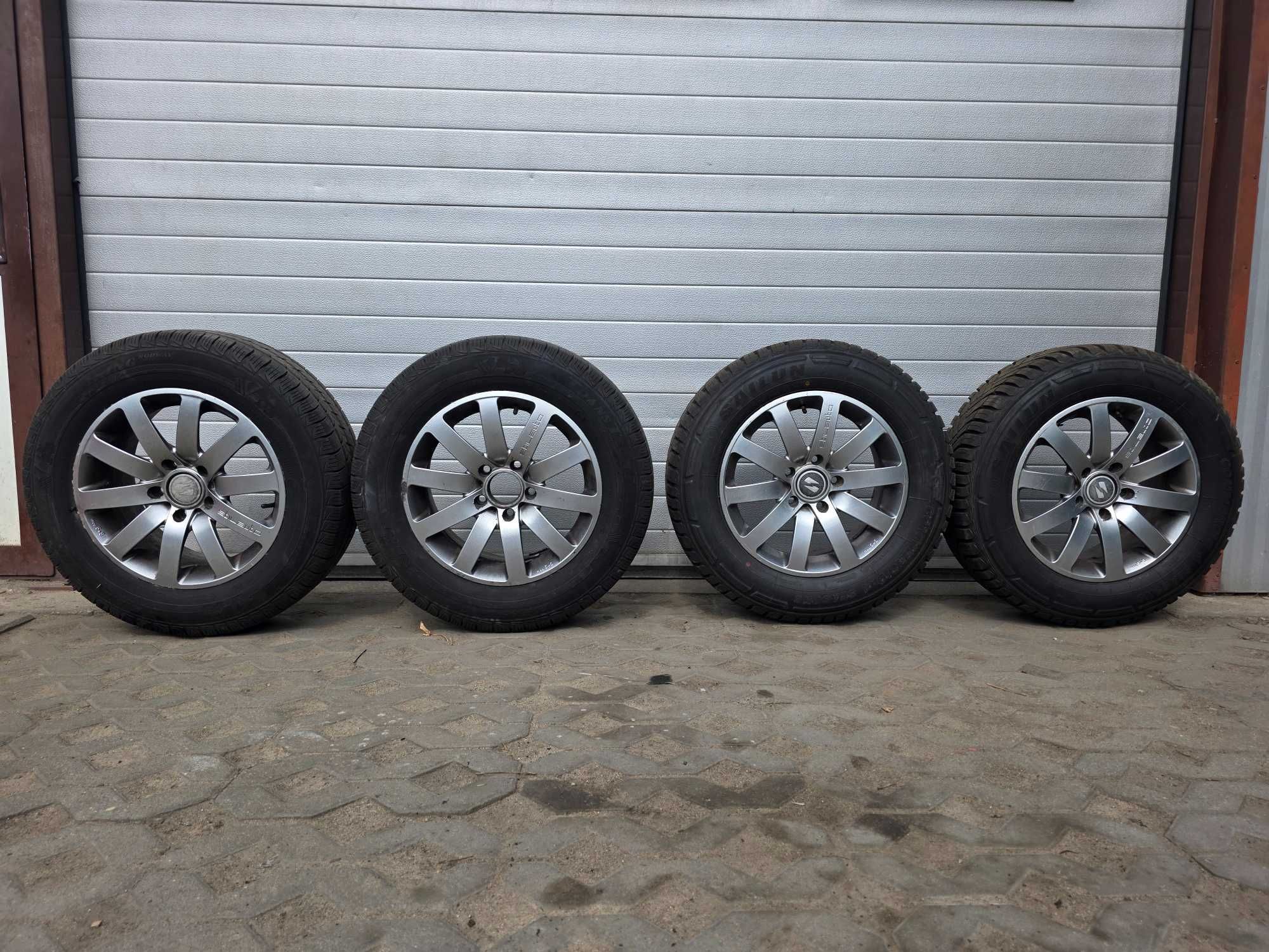 Komplet kół felg aluminiowych opon- Vivaro Trafic Primastar 215/65r16c