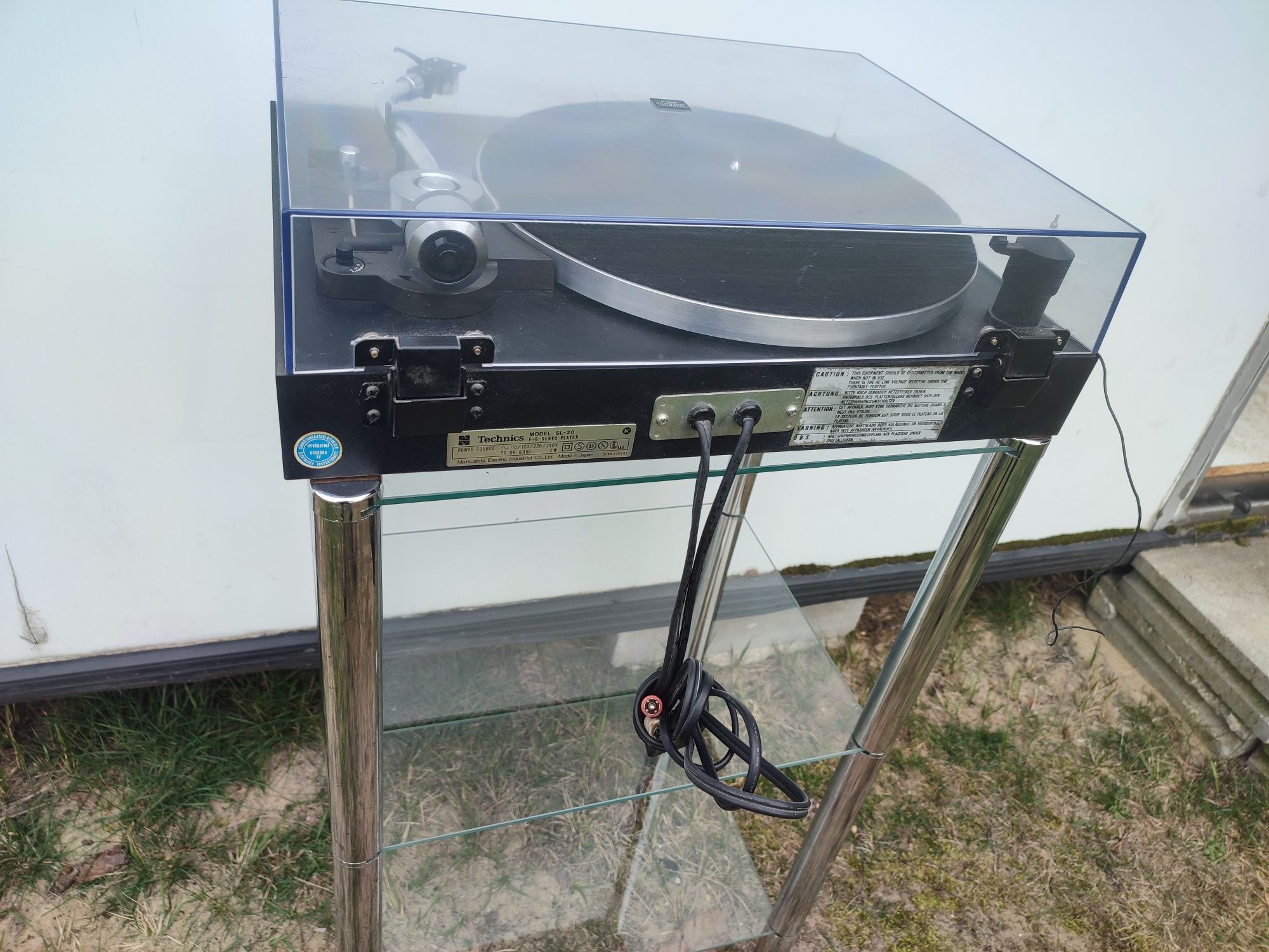 Gramofon Technics SL-20