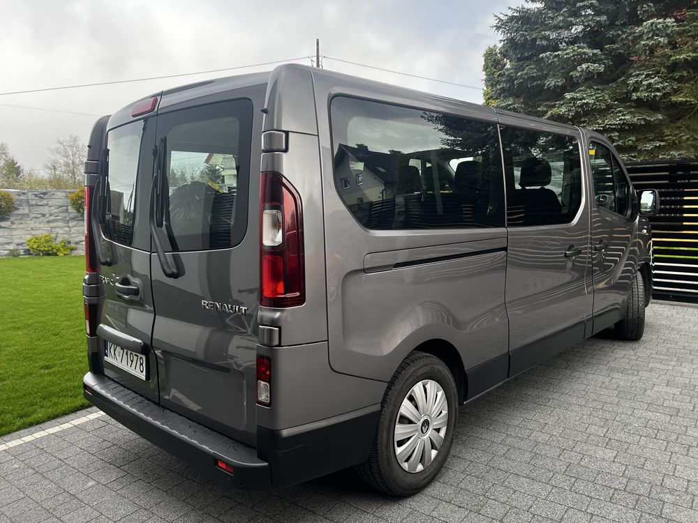 Wynajem busów 9-cio osobowych. Przewóz osób.