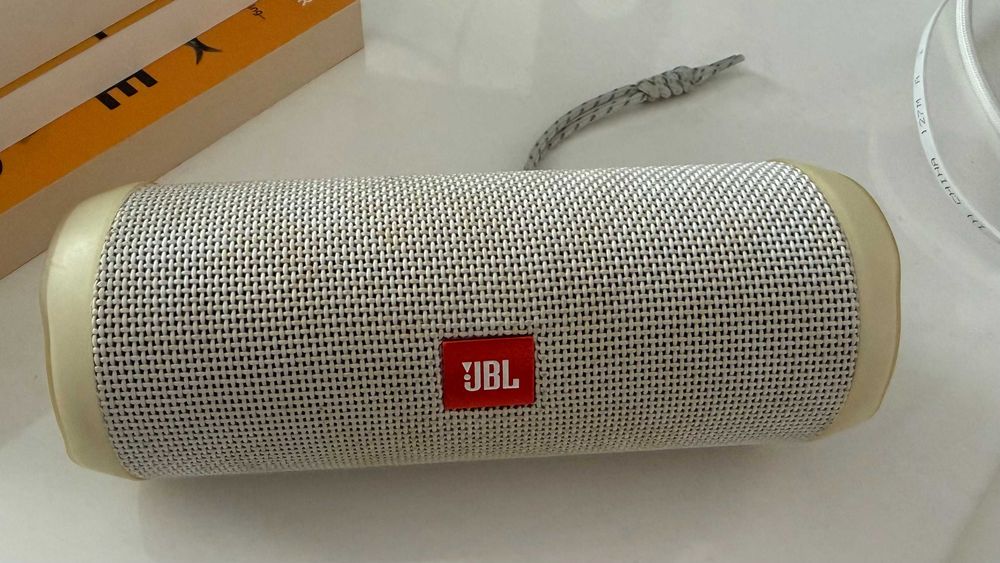 JBL Flip 4 Biały – Do naprawy / Wymiana baterii