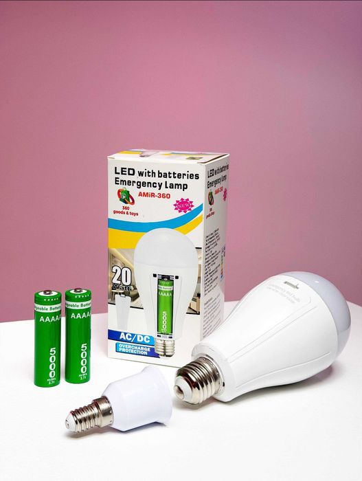 Аварійна лампа в цоколь на акумулятор 18650 автономне світло лампочка