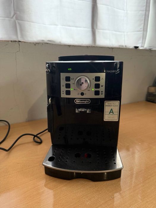 Кавомашина DeLonghi Magnifica S ESAM