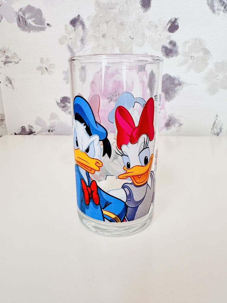 Szklanka Disney, Kaczor Donald Daisy, motyw bajkowy