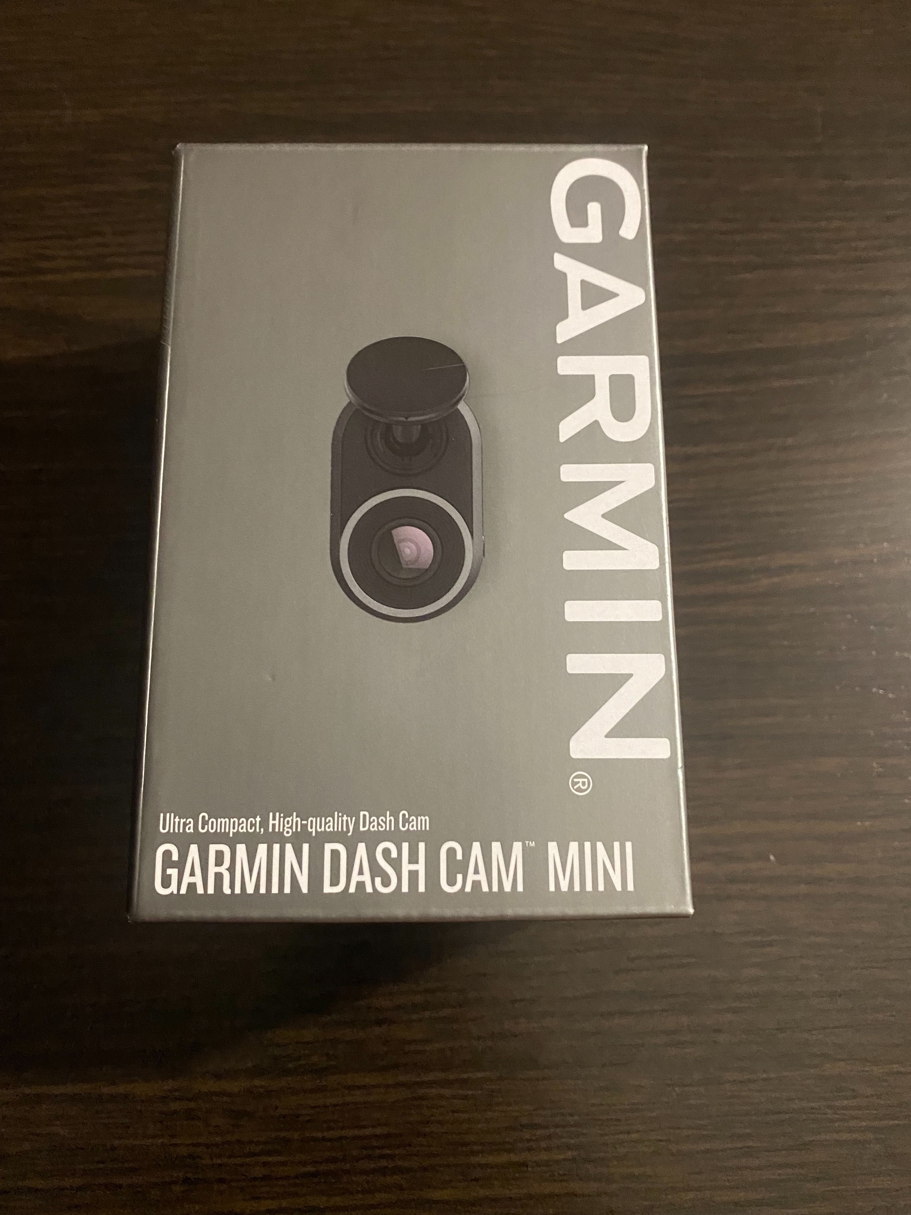 Відеореєстратор Garmin Dash Cam Mini (010-02062-10)