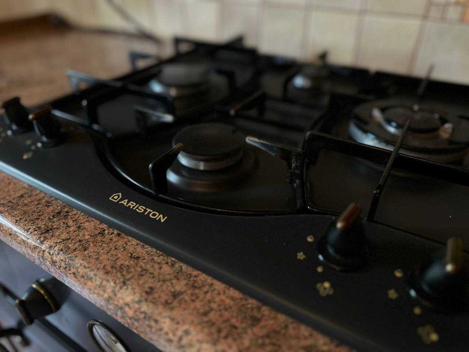 Готовий особняк з ремонтом біля ТРЦ Metro