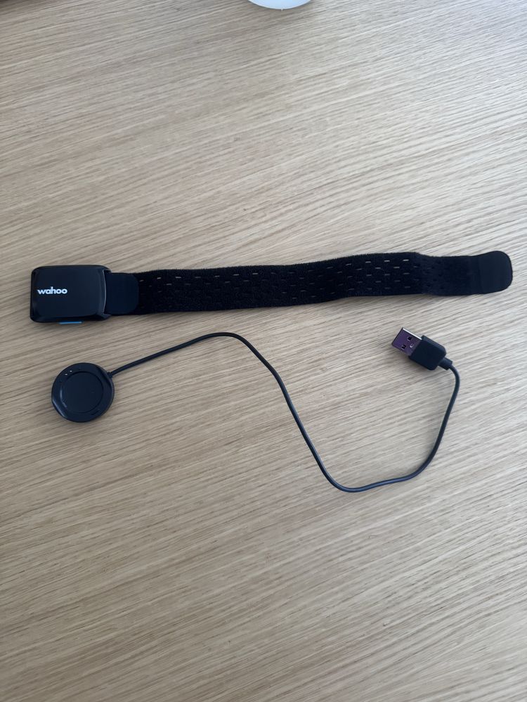 Banda cardíaca Wahoo TICKR Fit como nova