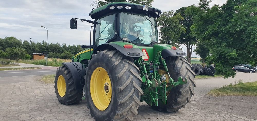 John deere 8335r