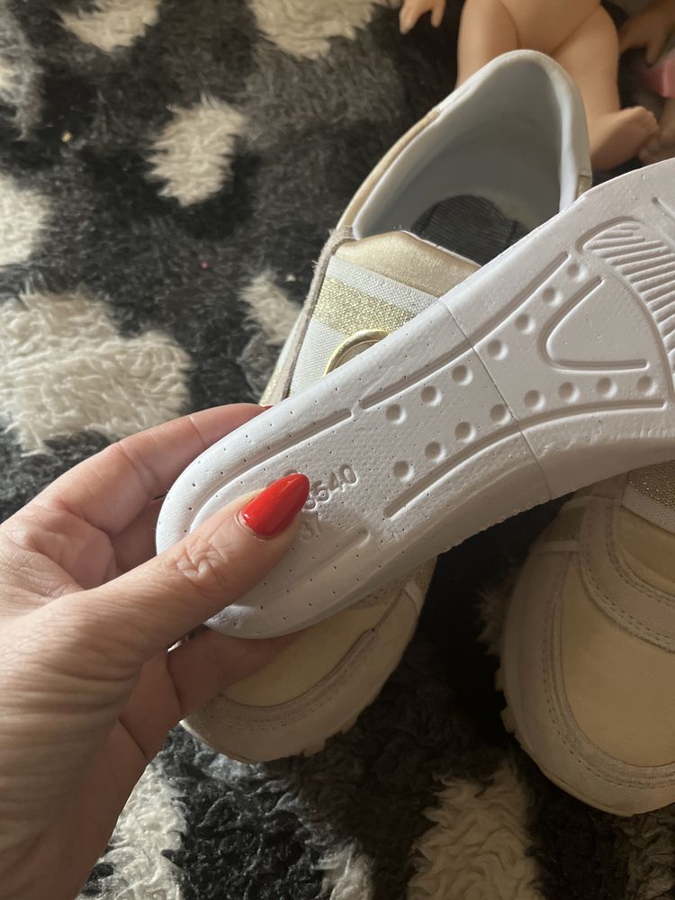 Buty LIU JO rozmiar 37 złoto bezowe