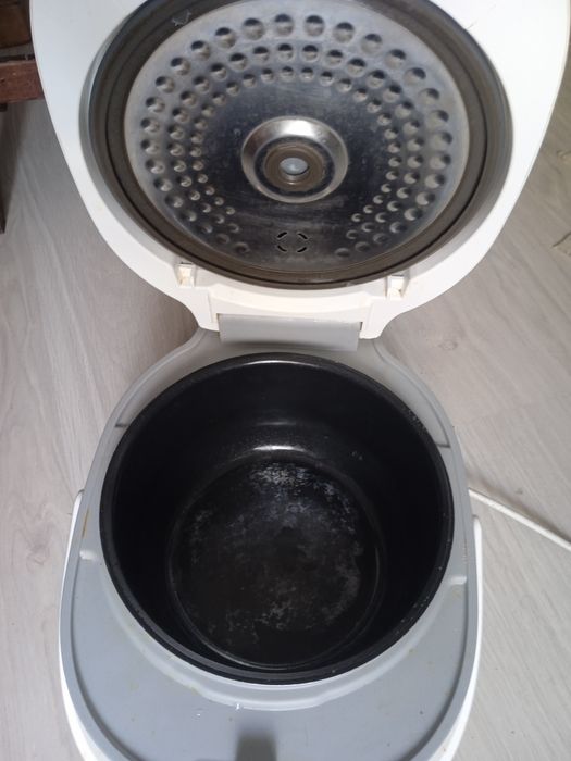 Мультиварка две штуки