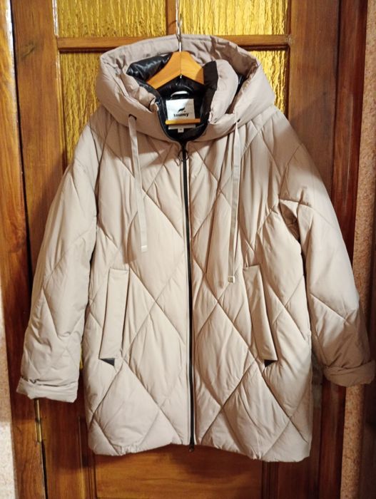 Зимова жіноча курточна пальто