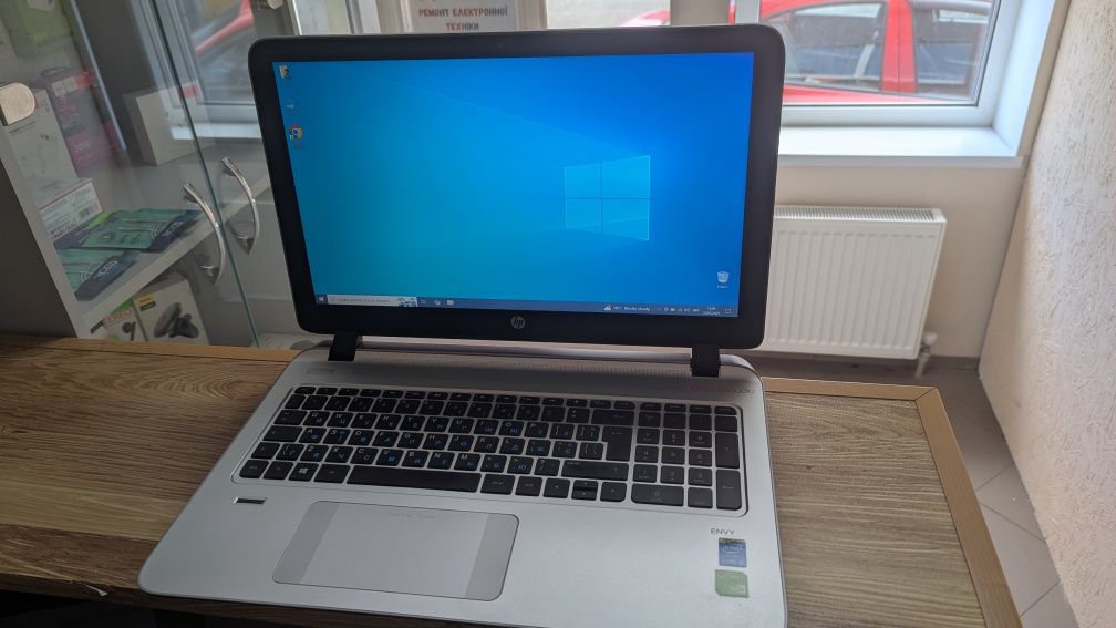 HP ENVY 15-k070ng / Intel I5 / Nvidia / ОЗУ 8гб/ SSD 120гб + HDD 1тб