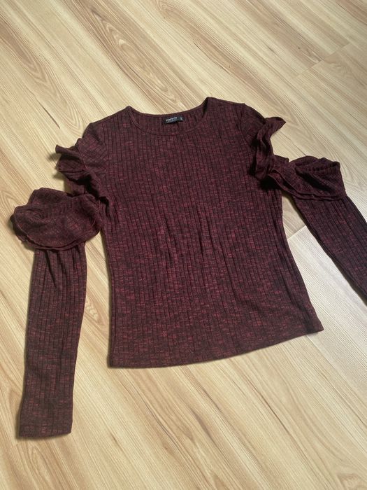 Bluzka z odkrytymi ramionami