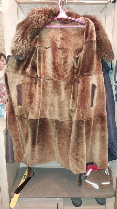 Натуральна  ,двостороння  жіноча  дубльонка.  Бельгія .