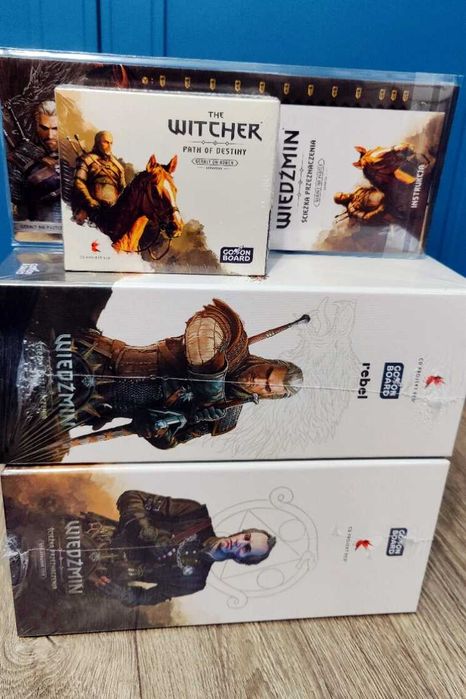 Wiedźmin Ścieżka Przeznaczenia Deluxe +dodatki+ Geralt na Płotce, NOWA