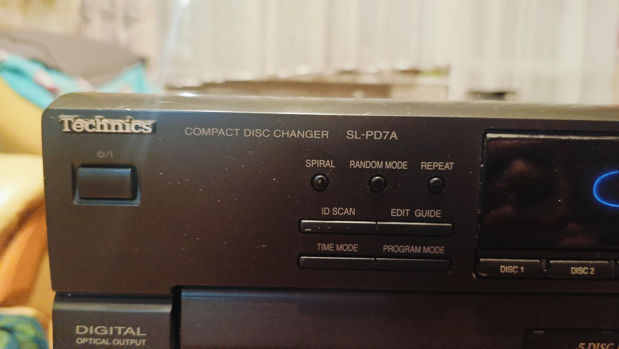 Zmieniarka Technics SL-PD7A na 5 płyt CD