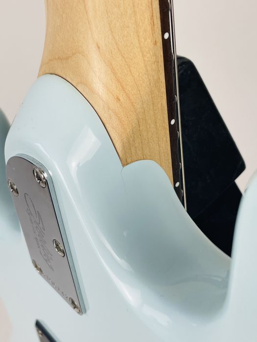 Sterling by Music Man Stingray SR-30 projekt Fender a - zobacz Video