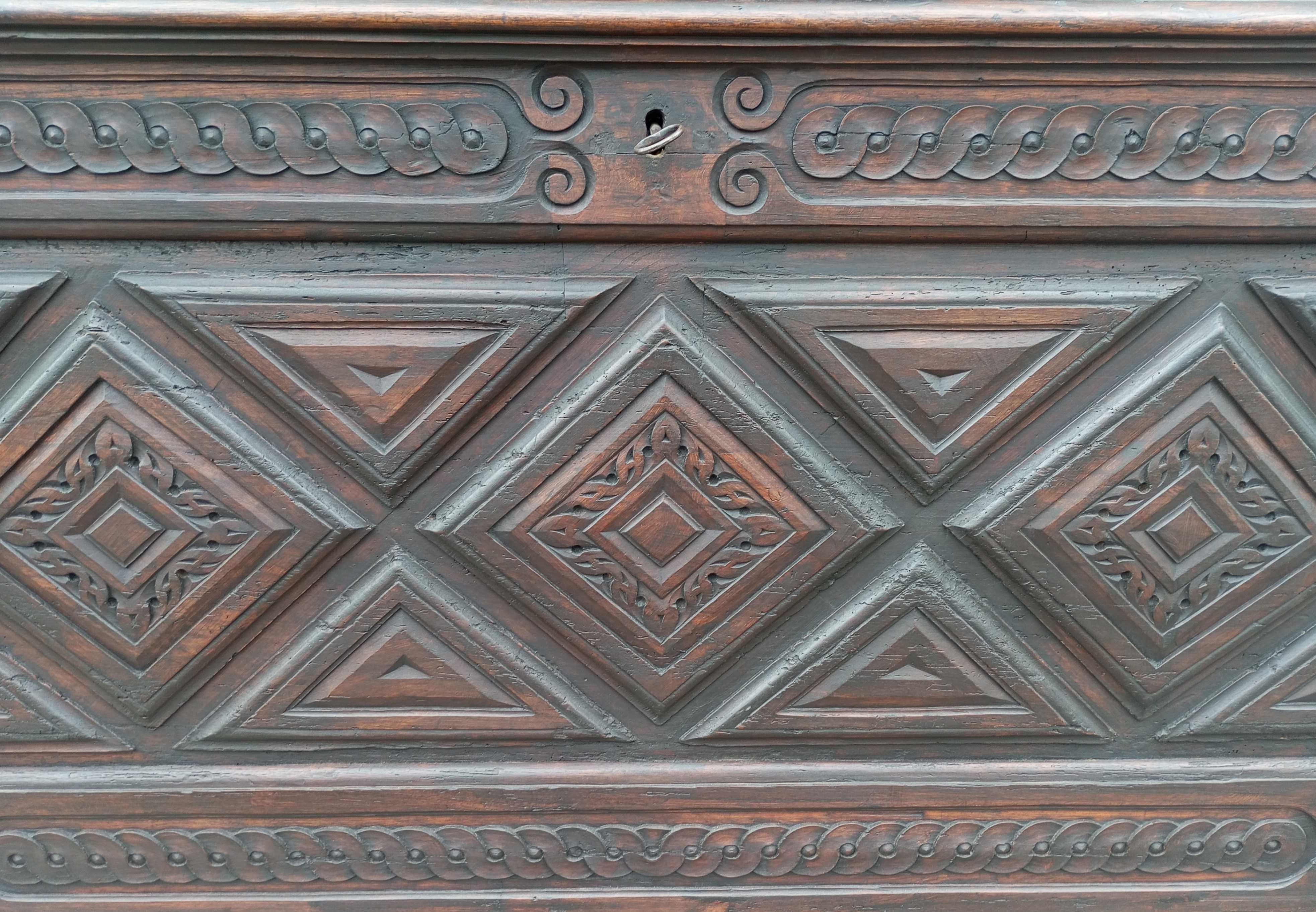 Antiga arca séc. XVII/XVIII