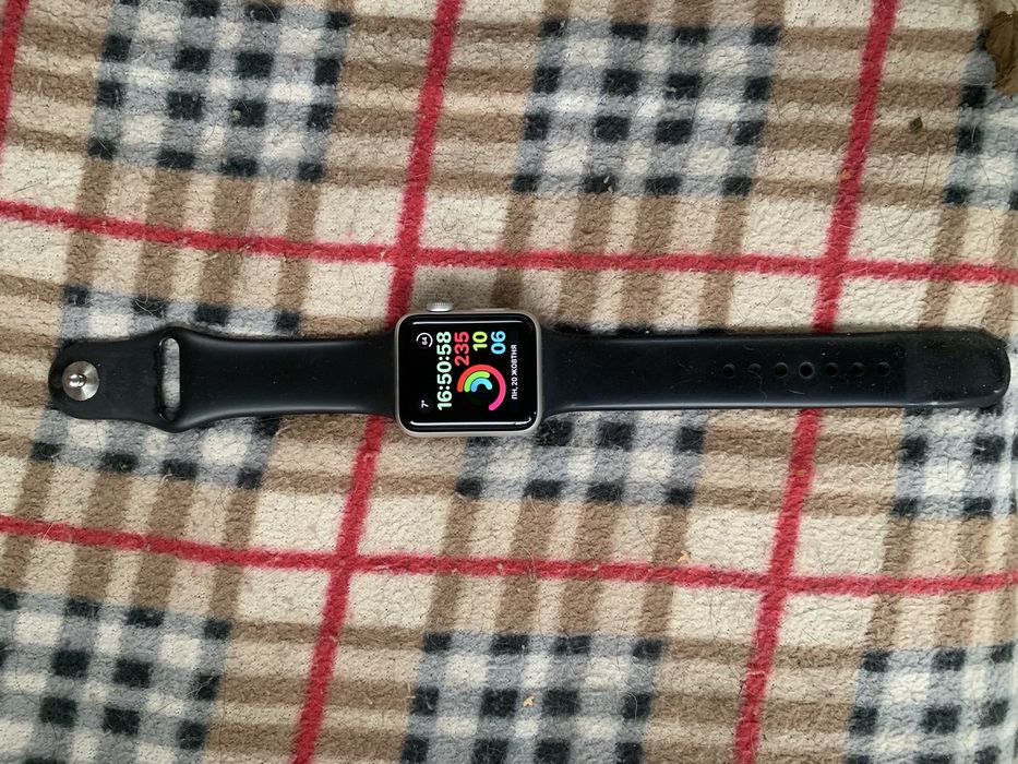 Продам Apple watch series 3 38mm.