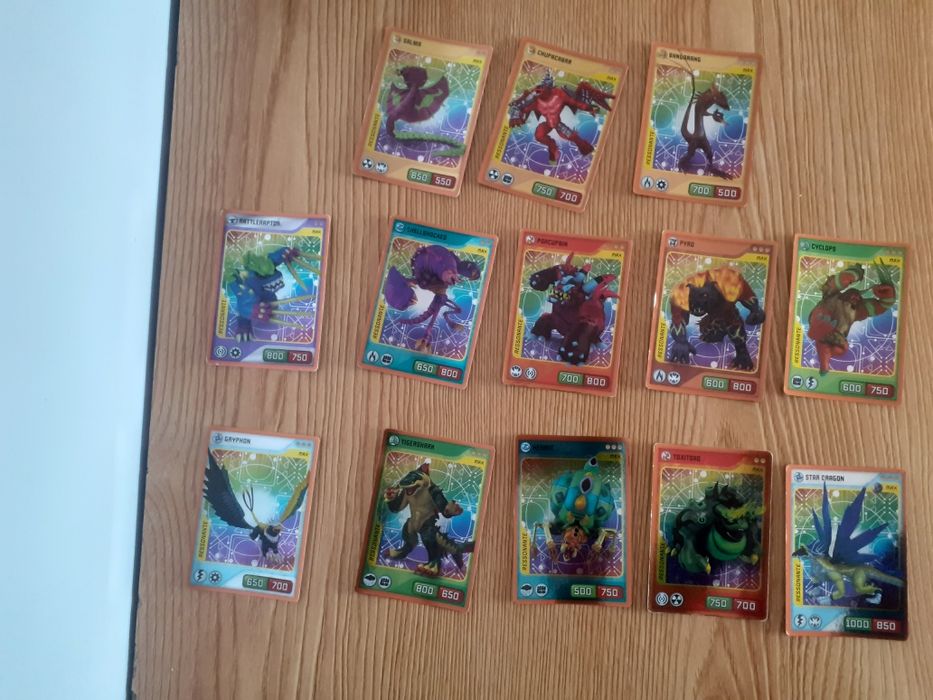 13 Cartas Invizimals Ressonantes – ultra raras, originais em português