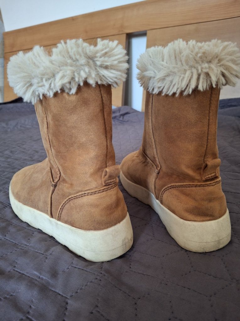 Buty zimowe dla dziewczynki Zara typy Emu rozmiar 34