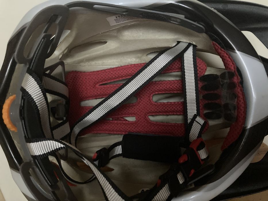 Велосипедный шлем SPELLI