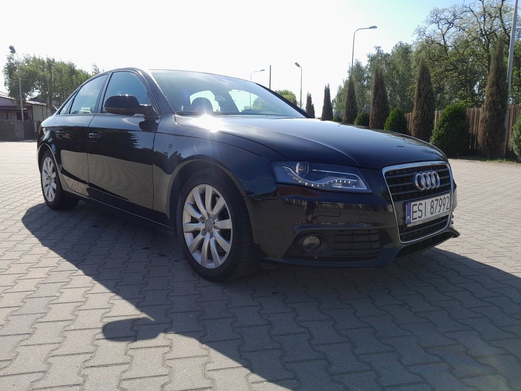 Audi A4B8 2.7tdi automat navi klimatronic czujniki parkowania