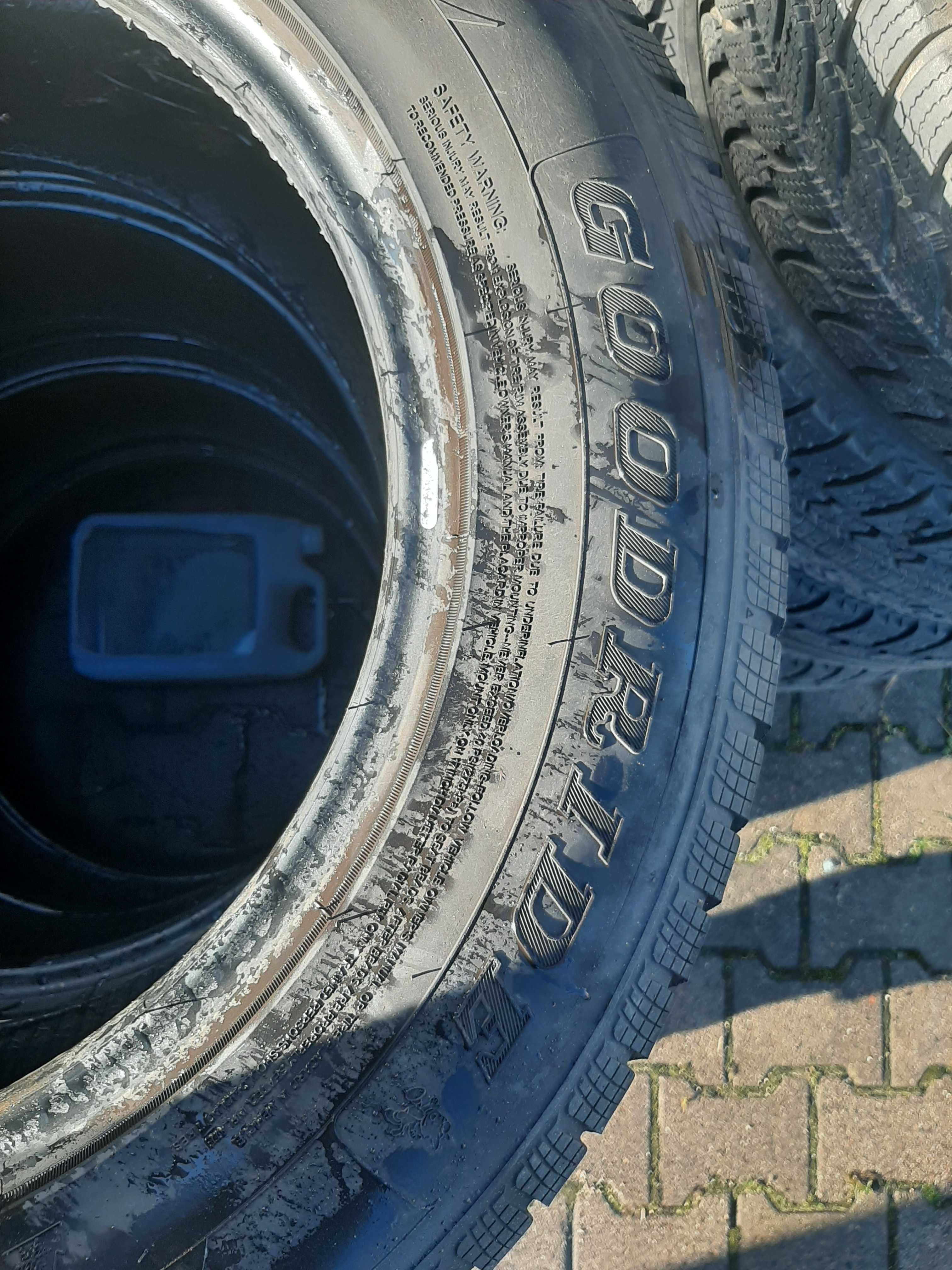 Opony wielosezonowe komplet 4szt goodride sw 608 235/65/17