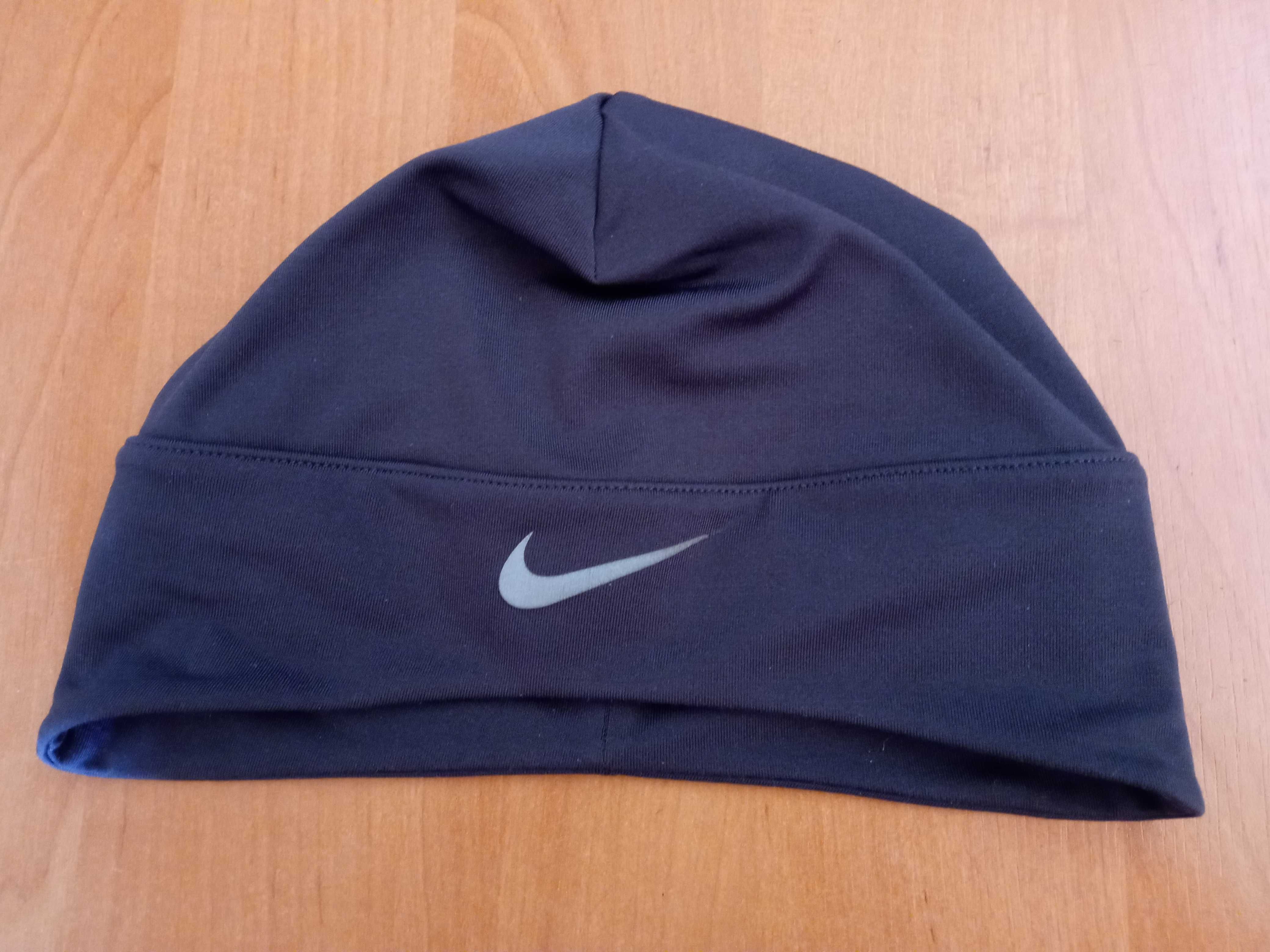 Sportowa czapka Nike w kolorze stalowym