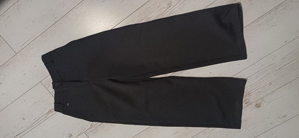 Eleganckie spodnie r146
