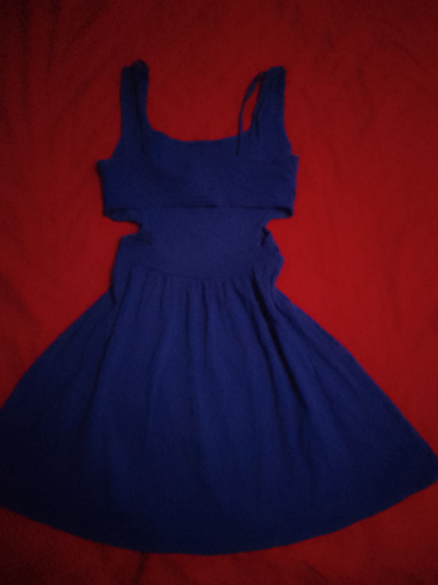 Новое синее платье с открытой спинкой