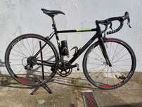 Bicicleta Jorbi carbono transmissão 11V chorus Tam.M