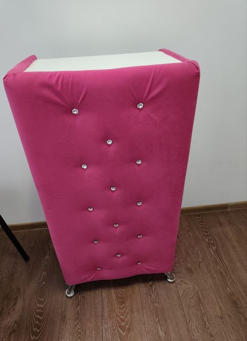 Recepcja kosmetyczna fryzjerska do salonu glamour welur pikowana