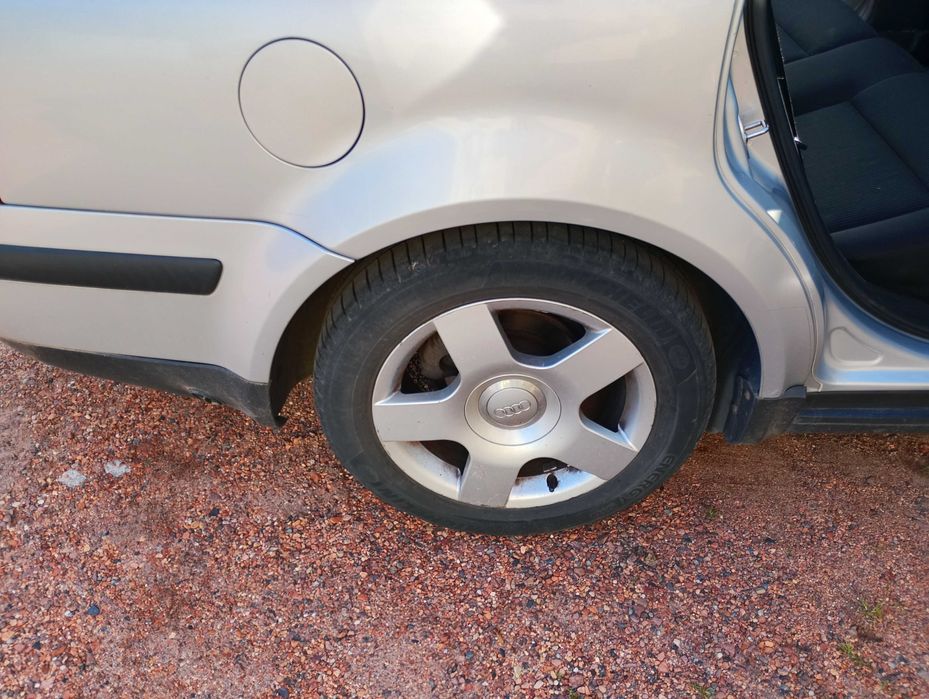 Sprzedam zadbany samochód Volkswagen Passat B-5 2001 2.0 benzyna LPG