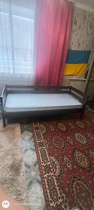 Продаю односпальне ліжко