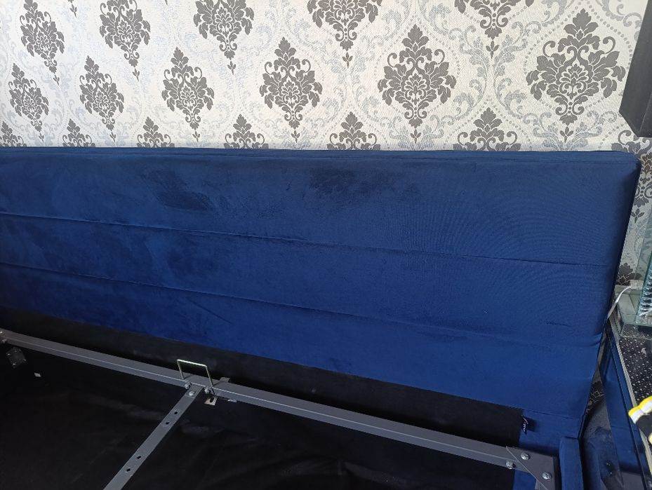 Łóżko tapicerowane