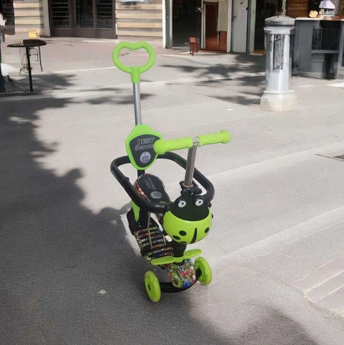 Дитячий самокат з ручкою для батьків колеса світяться з корзинкою