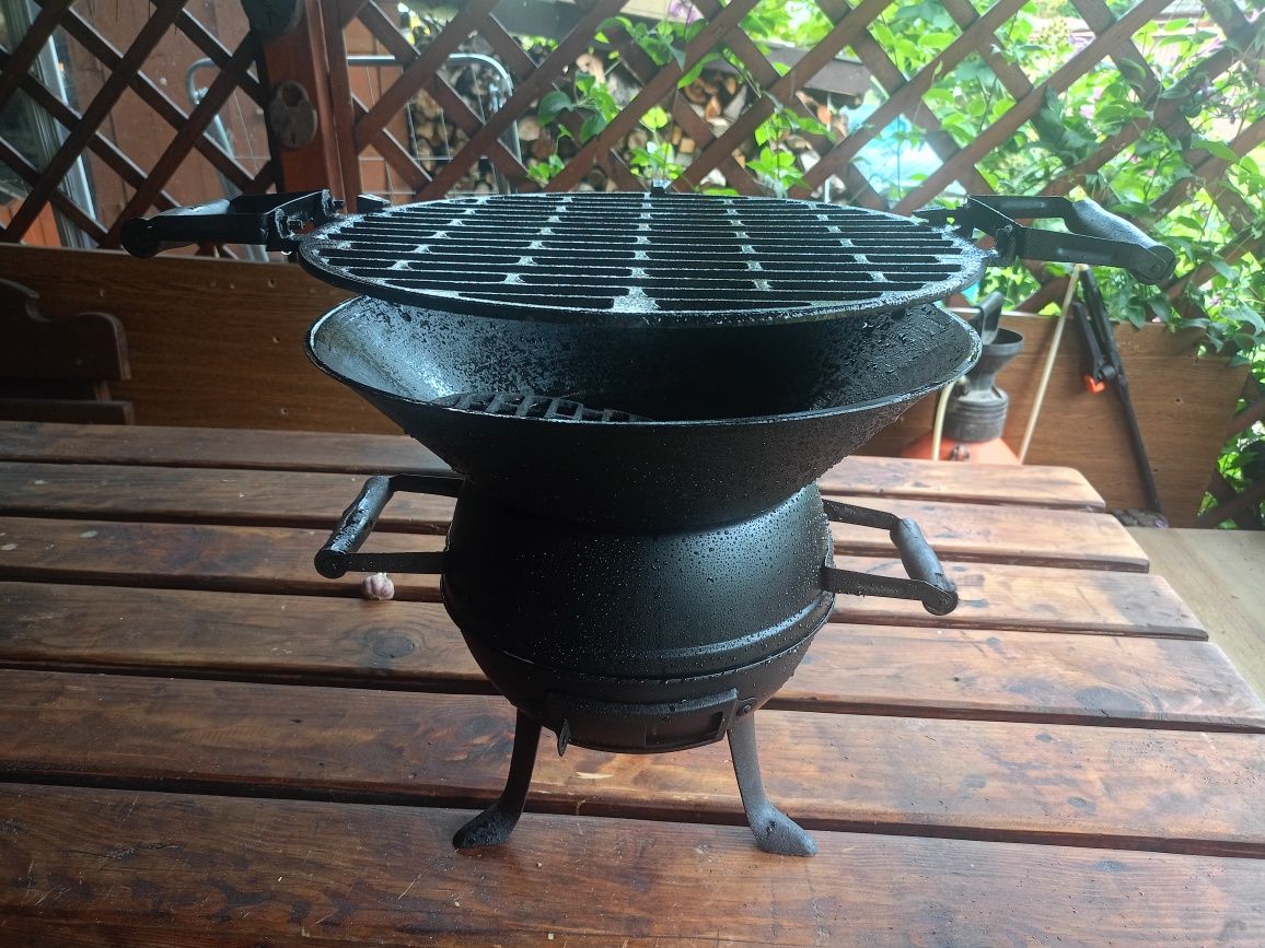 Grill ogrodowy  stalowo żeliwny