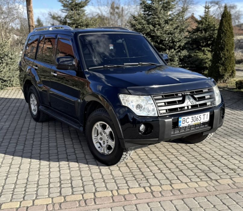 Mitsubishi Pajero Wagon 4