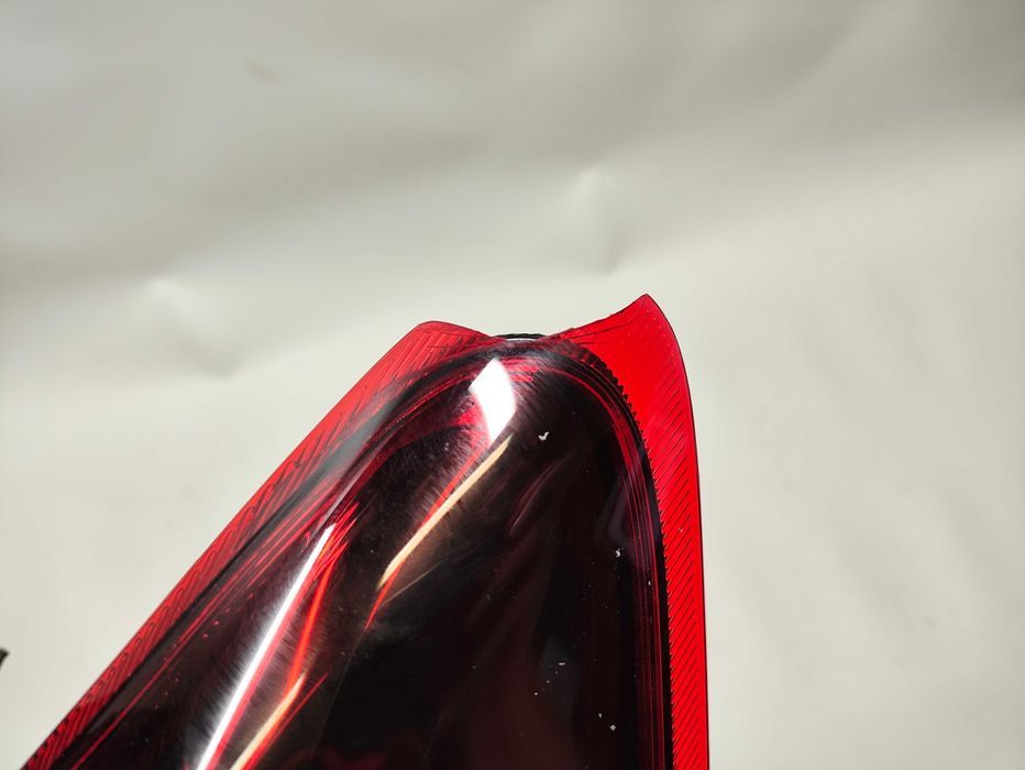 Lampa prawy tył prawa tylna Toyota Yaris III lift 14-17 oryginał NOWA