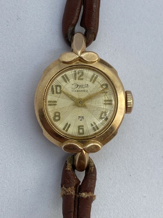 Золотий жіночий годинник Эра (СРСР) 17 каменів, проба 583, робочий