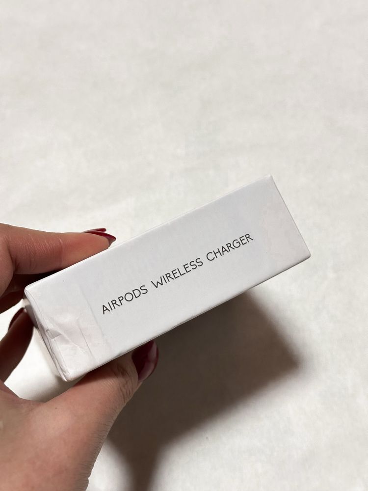Бездротовий зарядний пристрій Airpods wireless charger