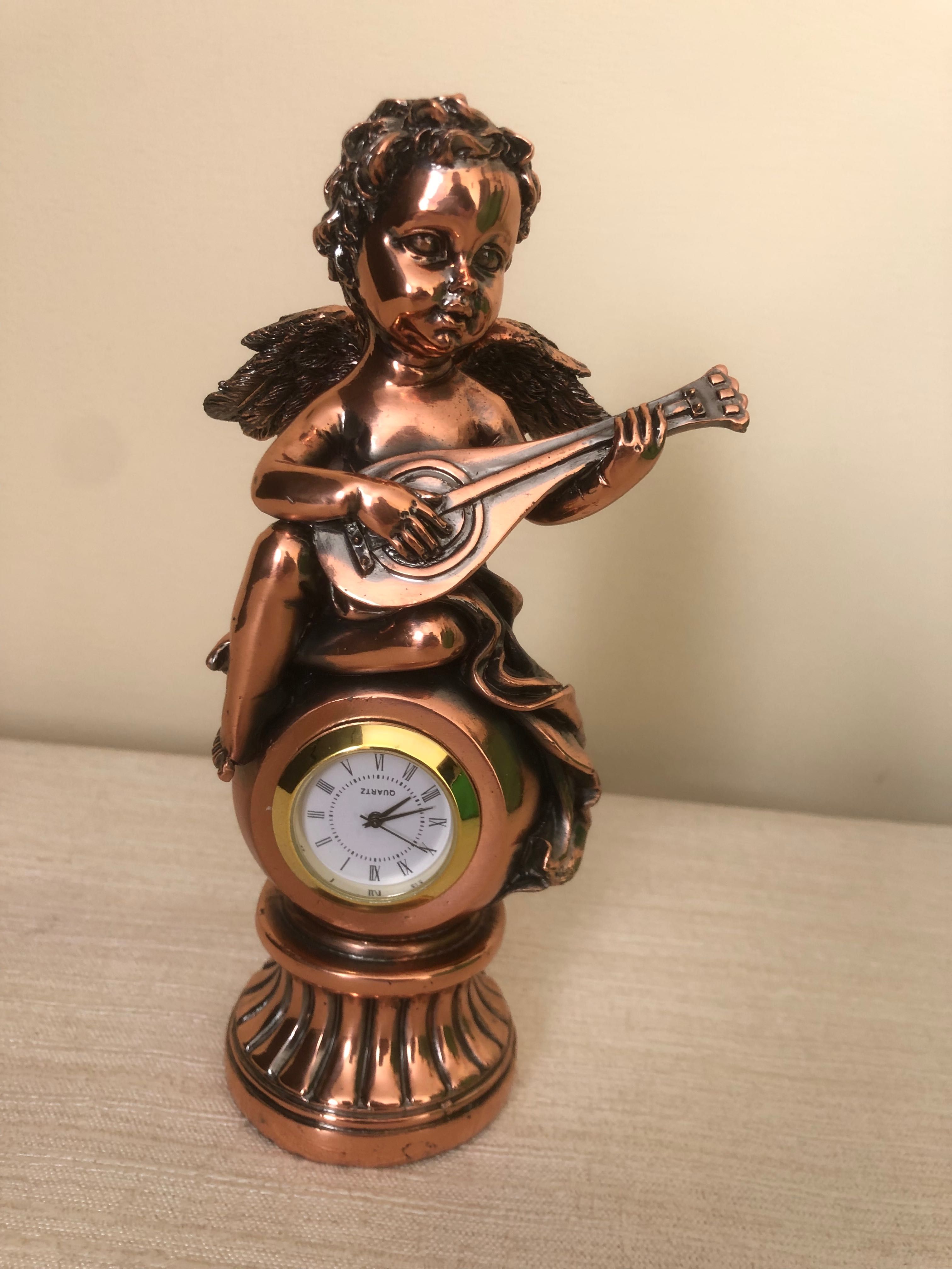 Статуетка- годинник-Ангел, що грає на мандоліні